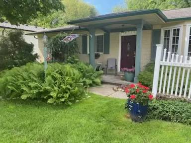 Main picture of 24710 Trombley St