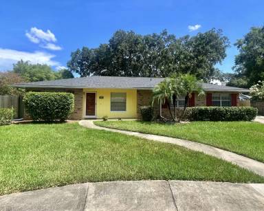 Main picture of 630 Queens Cir