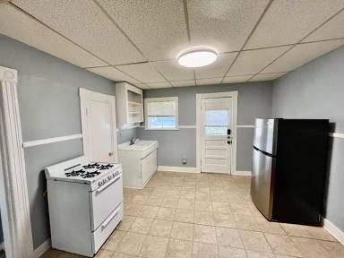 Main picture of 489 Pine St