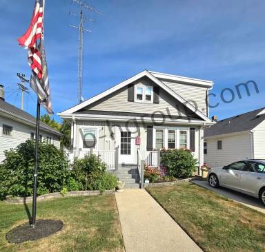 Main picture of 7017 33rd Ave