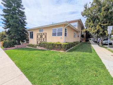 Main picture of 829 Ocean Park Blvd