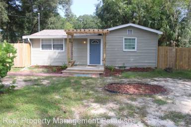 Main picture of 3411 NE 52nd Ave