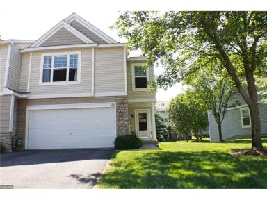 Main picture of 2241 Saint Johns Pl