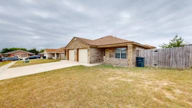 Main picture of 901A Yi Dr