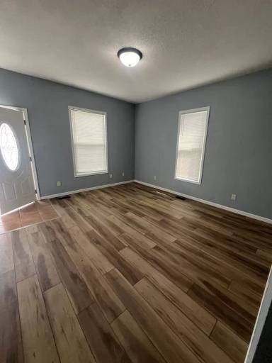 Main picture of 203 S Livergood St
