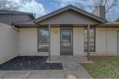 Main picture of 724 Peregrine Dr