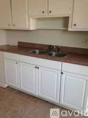 Main picture of 2900-22 Ivy Ave