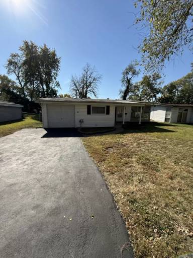 Main picture of 8318 Woodhurst Dr
