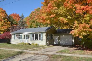 Main picture of 110 W Berrien St