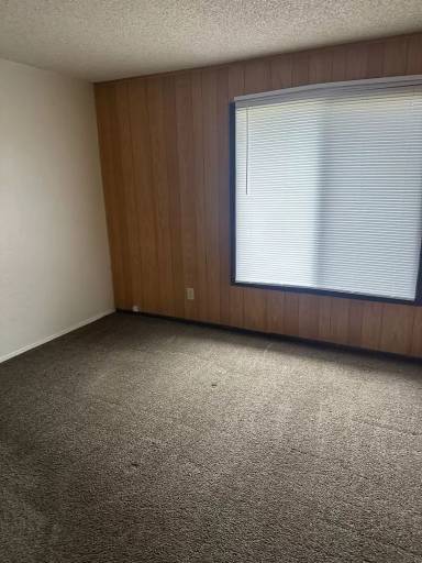 Main picture of 912 Feather Dr