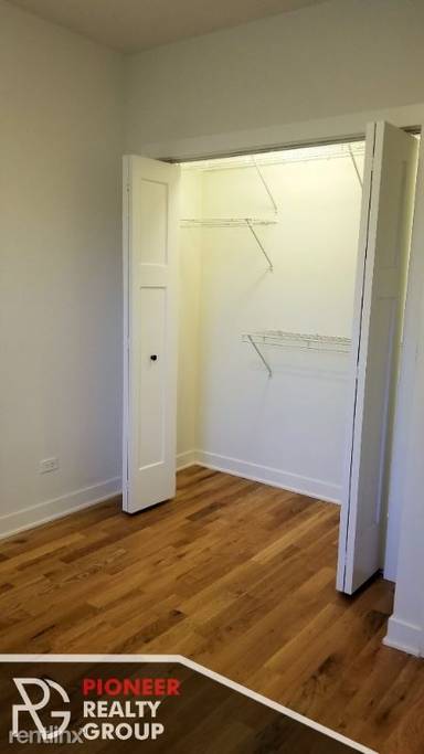 Main picture of 2201-09 W Eastwood Ave