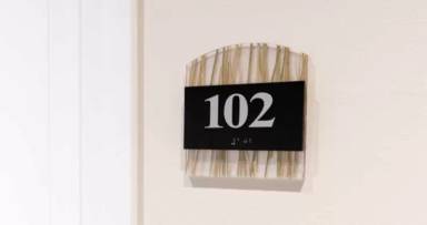 Main picture of 103 N 1st St