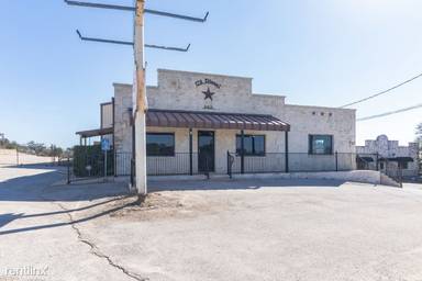 Main picture of 3413 N US Highway 281