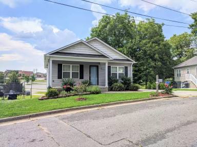 Main picture of 322 Clover St