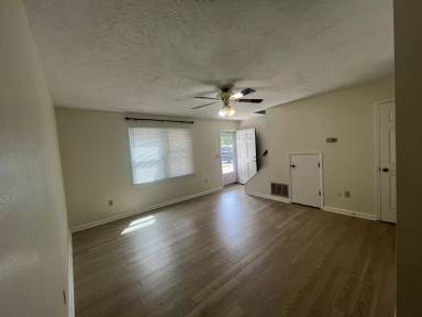 Main picture of 1360 Windy Ridge Rd