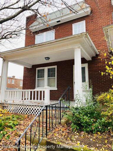 Main picture of 821 3rd St