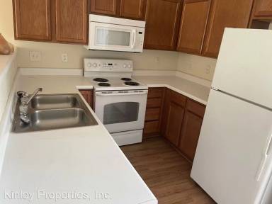 Main picture of 425 Goldstaff Ln