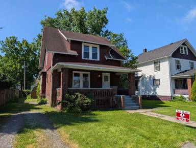 Main picture of 1850 E 33rd St