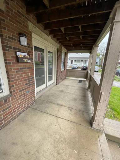 Main picture of 220 E Norwich Ave