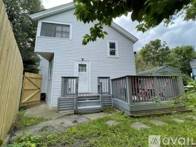 Main picture of 956 Emerson Ave