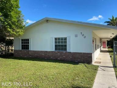Main picture of 700 SW 16th Ave