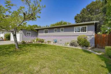 Main picture of 2040 Shady Ln