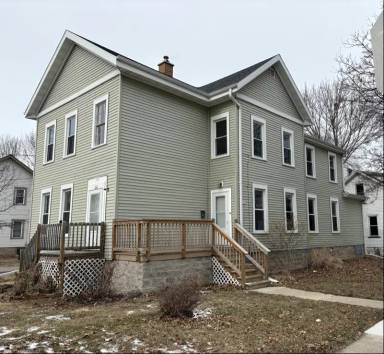 Main picture of 925 Minnesota St