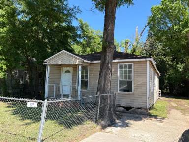 Main picture of 5337 Hearne Ave