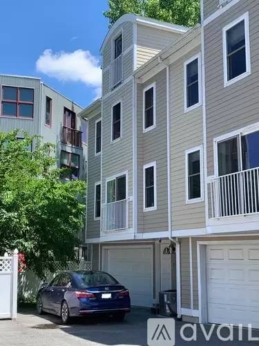 Main picture of 459 Concord Ave