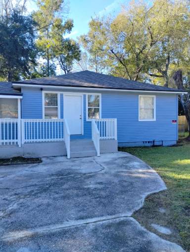 Main picture of 3510 Bougainvillea St