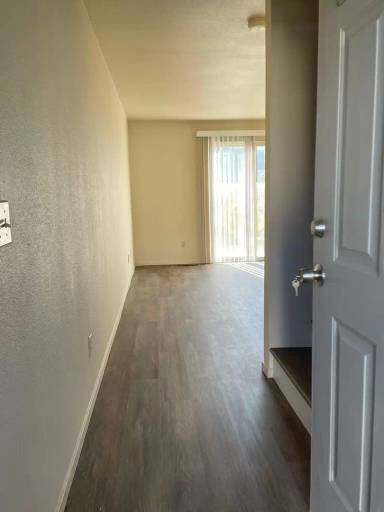 Main picture of 4003 Village Dr