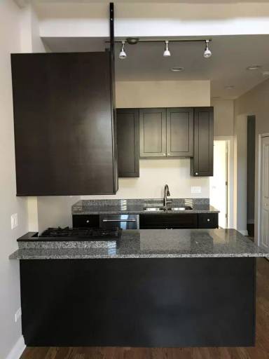 Main picture of 1739 W 18th St