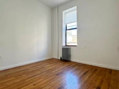 Main picture of 1 Avenue New York