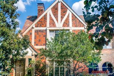 Main picture of 4104 University Blvd