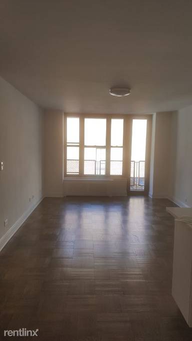 Main picture of 165 E 35th St Apartments