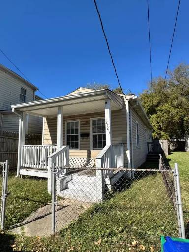Main picture of 2405 Marion Mashore St