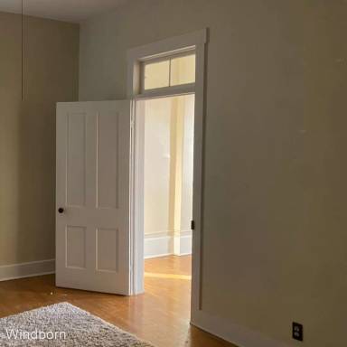 Main picture of 113 E Main St