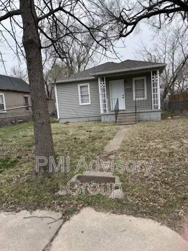 Main picture of 1031 NE Madison St