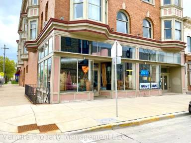 Main picture of 900 S 5th St