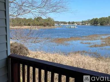 Main picture of River Walk Ct