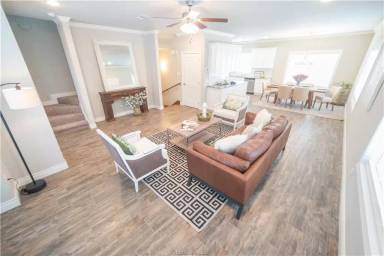 Main picture of 600 Clay St