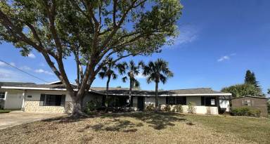 Main picture of 1611 Canal Ct
