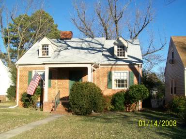 Main picture of 5829 Lakeside Ave