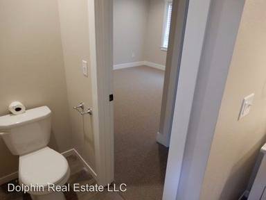 Main picture of 2160 SW Coast Ave