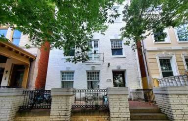 Main picture of 1103 W Franklin St