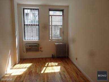Main picture of 239 E 24th St