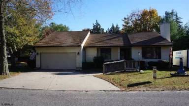 Main picture of 8 Mason Ave