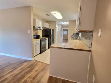 Main picture of 3244 Madeira Dr