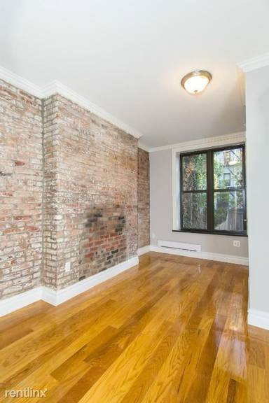Main picture of 525 E 6th St
