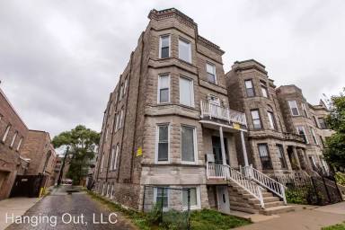 Main picture of 1512 N Oakley Blvd